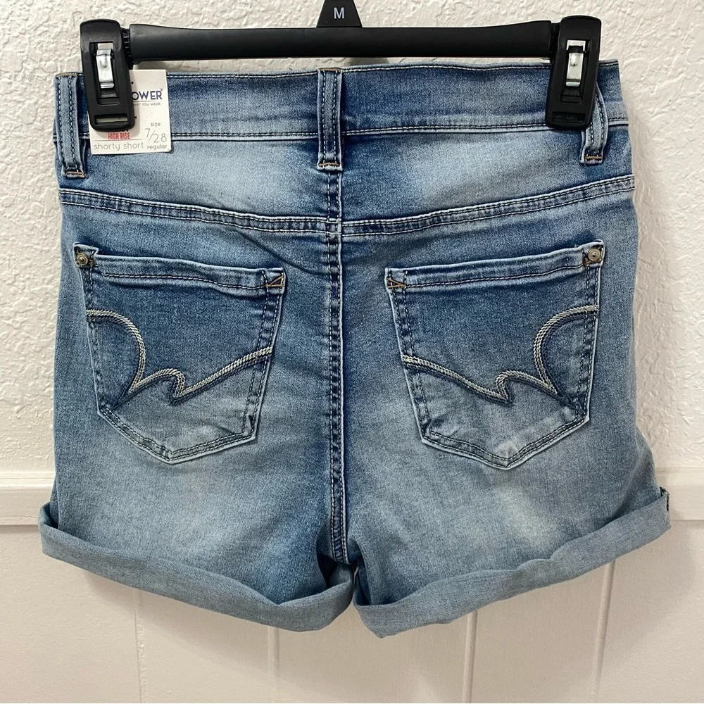 🌟NWT🌟 Wallflower High Rise Shorty Short - Picture 3 of 6